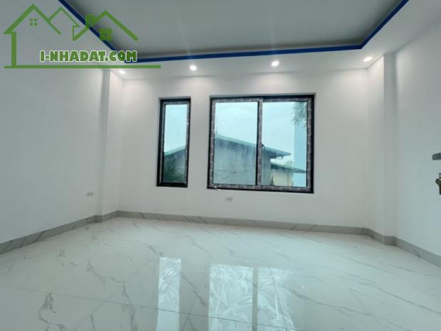 Bán nhà Thạch Bàn,Long Biên 5 tầng,45m,mt4.8m oto đỗ cửa nhỉnh 6 tỷ - 4