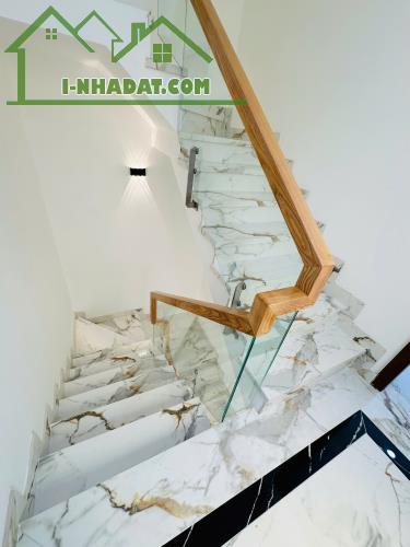 Căn Góc Xây Mới 100% - 6 Tầng đường Hồng Lạc, Ni Sư ( DT 4.8x14 ) - giá chỉ 9.5 tỷ - 2
