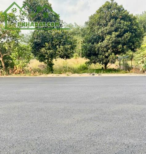 GÓC 2 MẶT TIỀN NỞ HẬU (37x60=2675,4M2) ĐẤT NGAY QL14 MINH LẬP CHƠN THÀNH 240TR