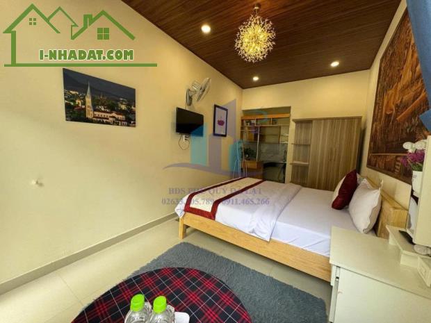 Bán Khách sạn mặt tiền đường Hoàng Diệu, Phường 5, Đà Lạt 302,8mv