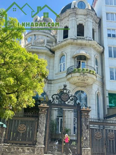 SIÊU BIỆT THỰ HIẾM BÁN - SỐ 8 NGUYỄN THÔNG QUẬN 3