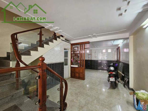 Chỉ 6,8 tỷ nhà lô góc 3 mặt thoáng mặt đường Trại Lẻ, Lê Chân, Hải Phòng. SIÊU ĐẸP - 1