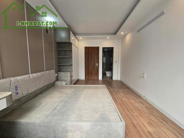 🔥 THẠCH BÀN - NGUYỄN VĂN LINH - 32M² - 5 TẦNG - 3 NGỦ - Ở LUÔN - 5.6 TỶ! - 2