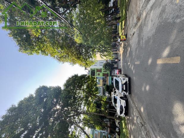 Bán nhà MT khu Tên Lửa-ngang 4m-sổ vuông-mới xây-khu phân lô-cạnh cv-giá tốt