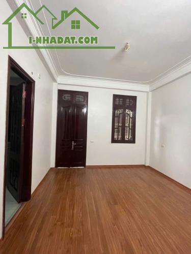HOÀNG HOA THÁM - LÔ GÓC 2 THOÁNG - THANG MÁY - NGÕ Ô TÔ TRÁNH - KINH DOANH ĐỈNH - 4