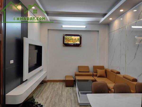 Hiếm. Bán Nhà Dân Xây Phố Ái Mộ, Bồ Đề 5 Tầng Full Nội Thất, Ô Tô Đỗ Cạnh Nhà, Giá 6.x Tỷ - 1