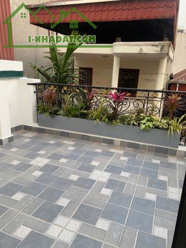 Bán Nhà Đặng Tiến Đông hai mặt phố Hoàng Cầu 45m2 5t MT 4m 15 tỷ