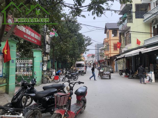ĐÔNG TRÙ, ĐÔNG ANH- Ô TÔ TRÁNH - LÔ GÓC - TRỤC KINH DOANH - NGÕ THÔNG - NỞ HẬU - 1