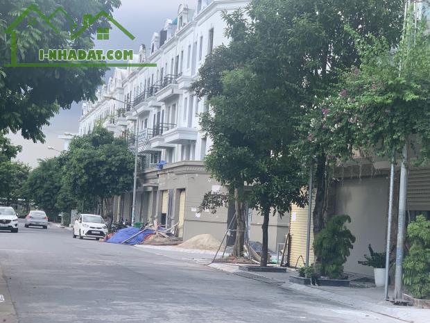 bán đất phân lô khu 31Ha Trâu Quỳ, 495m, mặt tiền 19m, đường nhựa, vỉa hè, gần UBND huyện