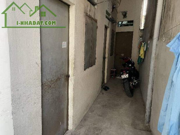 BÁN GẤP NHÀ CẤP 4 VÀ DÃY TRỌ ĐƯỜNG NAM CAO QUẬN 9 - GIÁ 2 TỶ 5,ĐẤT TRỒNG CÂY LÂU NĂM