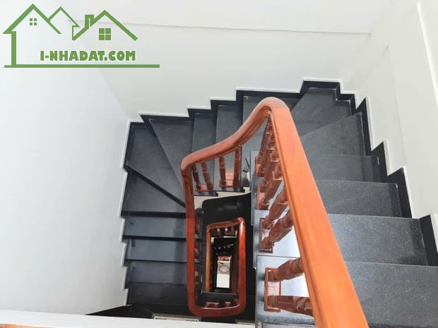 Nhà 5 tầng mới tinh, hiện đại, full nội thất , ngõ ô tô tránh, tại Thạch Bàn, Long Biên!