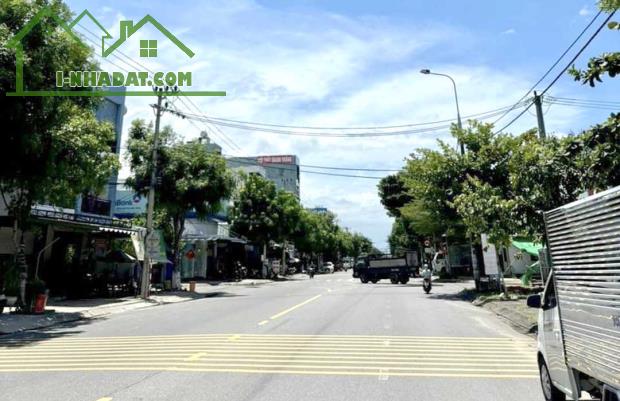 Chưa đến 30 triệu/m2 Bán đất Lô Góc 250m2 sát Toyota Phạm Hùng, cầu Cẩm Lệ - 1