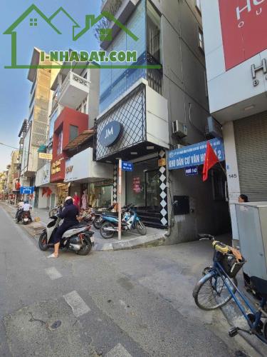 TRUNG TÂM BA ĐÌNH - NHÀ ĐẸP - NGÕ RỘNG 3 GÁC ĐUA - 30M RA KIM MÃ - AN SINH TUYỆT ĐỐI