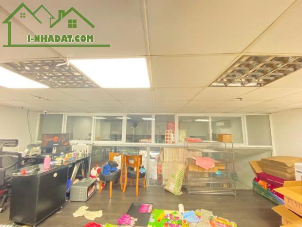 CÓ CHỖ ĐỂ Ô TÔ -VỈA HÈ RỘNG RÃI – KINH DOANH – CAC MẶT THÔNG THOÁNG – GIÁ CHỈ 5,6 TỶ - 1