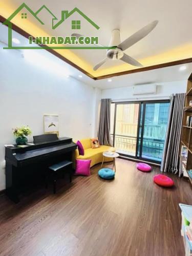 SIÊU PHẨM Ô TÔ ĐỖ CỬA - THẠCH BÀN - LONG BIÊN 31Mx 5 TẦNG - 1