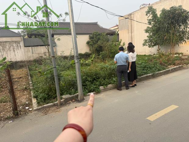 Cổ Đông 97m2, ô tô đỗ cửa, khu dân cư đông đúc, sổ vuông đẹp, chỉ 3,9 tỷ