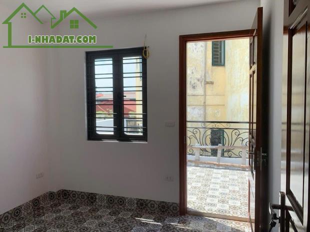 Bán nhà phố Lê Thanh Nghị, Hai Bà Trưng 30m, 5 tầng. Giá: 7.8 tỷ. LH: 0937158386 - 2
