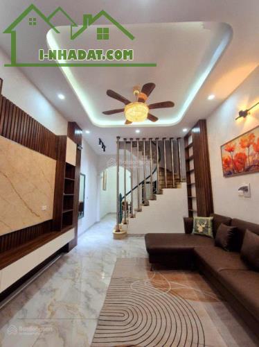 BÁN NHÀ PHỐ VÕ THỊ SÁU 43M 5 TẦNG Ô TÔ ĐỖ CỬA GIÁ 8.4 TỶ