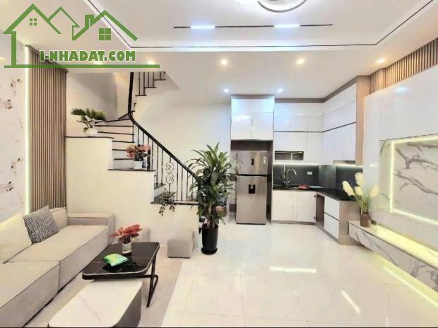 BÁN NHÀ THỤY KHUÊ - 40M2X5 TẦNG - 3 NGỦ ĐỦ CÔNG NĂNG- OTO GẦN NHÀ VÀI BƯỚC RA PHỐ CHÀO HƠN - 1