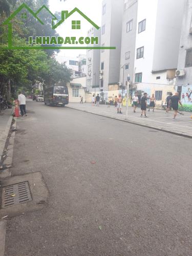 Bán đất phân lô quân đội, 918 phố Đàm Quang Trung – Long Biên, 35m² – Gần Aeon Mall – Ô tô - 1