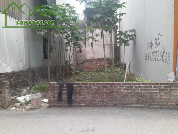 ĐẤT ĐỒNG MAI ÔTÔ ĐỖ CỬA GẦN TRƯỜNG HỌC HƠN 4TỶ.X