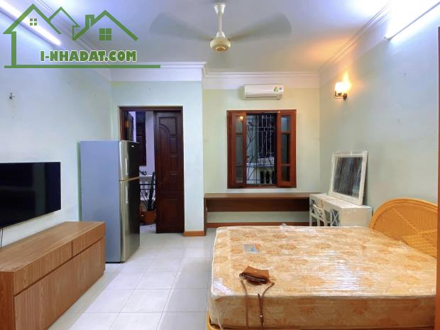 Phân lô Nguyễn Chí Thanh, Ôtô Đỗ Cửa, Kinh Doanh, Ô Chờ Thang, 63m2, 5tầng MT4.5m, 16.5tỷ - 2