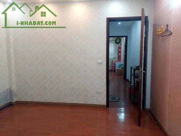 Không còn căn thứ 2 tại Chùa Bộc 50m² sổ đỏ nhà 5 tầng chỉ có 8 tỷ - 7PN ở hay cho thuê - 2
