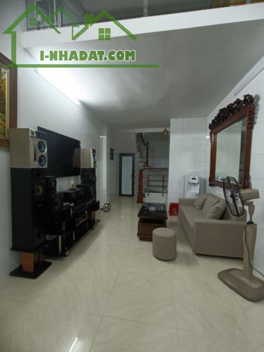 BÁN NHÀ PHỐ TÂY SƠN 30m 4T NHÀ ĐẸP, LÔ GÓC, Ô TÔ VÀO NHÀ, FULL NỘI THẤT 7.4 TỶ. - 1