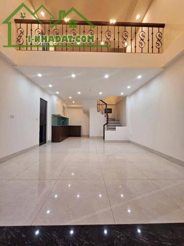 HIẾM BÁN NHÀ PHÚC LỢI 50 M NHÀ 6 TẦNG GIÁ NHỈNH 5TY.(ẢNH THẬT 100%) - 1