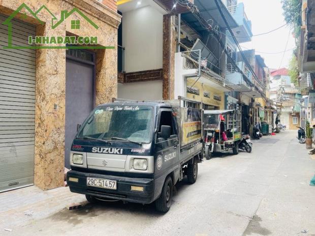 Q. Hai Bà Trưng - hàng xóm Timescity , dt 56M oto vào trong nhà , đủ tiện ích , SĐ nở hậu - 2