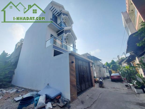 BÁN NHÀ HẺM XE HƠI KHU VINHOMES, 62m2 (4.51m X 13.7m), 3 TẦNG, 4PN, PHƯỚC THIỆN, QUẬN 9