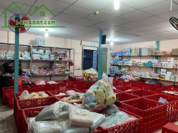 HIẾM, NHÀ LÔ GỐC 2 MẶT THOÁNG- DT: 64M2- 8 X 8M, 2 TẦNG - SÁT MẶT TIỀN PHẠM THẾ HIỂN - 2