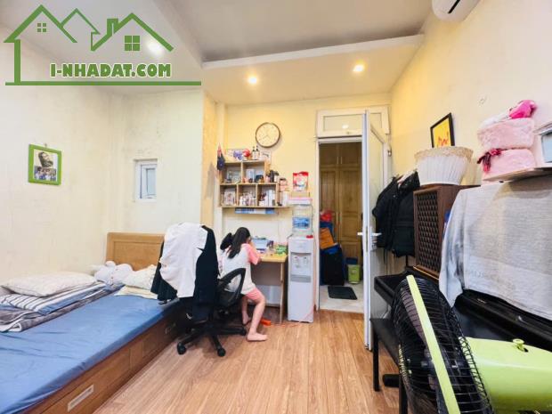 Bán Gấp nhà mặt ngõ kinh doanh - Phố Trương Định, gần Bạch Mai - 38m2 x 4 Tầng, Sát phố - 1