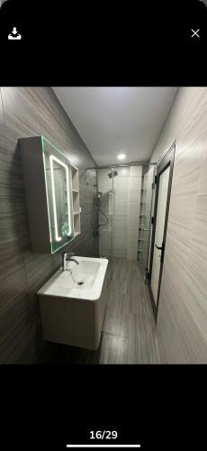 BÁN NHÀ PHỐ LƯƠNG YÊN - THANG MÁY-SIÊU HIẾM - 38m X 6 TẦNG - MT 6M - 9.5 TỶ - 4