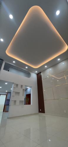 BÁN NHÀ ĐẸP MẶT TIỀN NGANG 7M, NGÃ 4 THỦ ĐỨC  – OTO VÀO NHÀ – DIỆN TÍCH KHỦNG 135M2 - 1