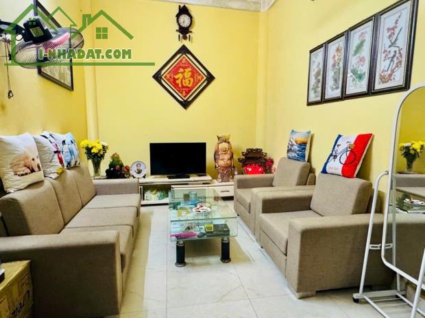 Bán nhà ngõ 40 Võ Thị Sáu, Hai Bà Trưng – Mặt tiền rộng, vị trí trung tâm, ngõ thông