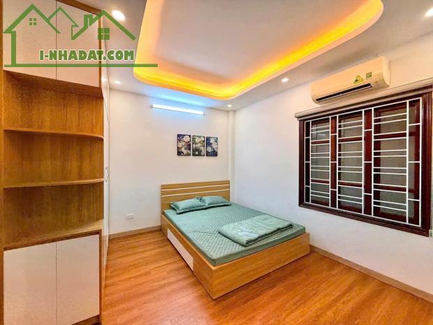 CÁCH PHỐ 25M, DIỆN TÍCH 54M2, 4 TẦNG, MT 4M, Ô CHỜ THANG MÁY, GIÁ 9.5 TỶ