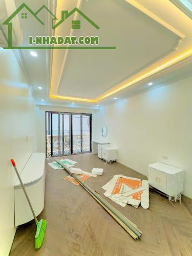 NHÀ MỚI COONG - THANG MÁY - NGÕ THÔNG HAI ĐẦU - OTO ĐỖ CỬA - HAI THOÁNG TRƯỚC SAU - 3