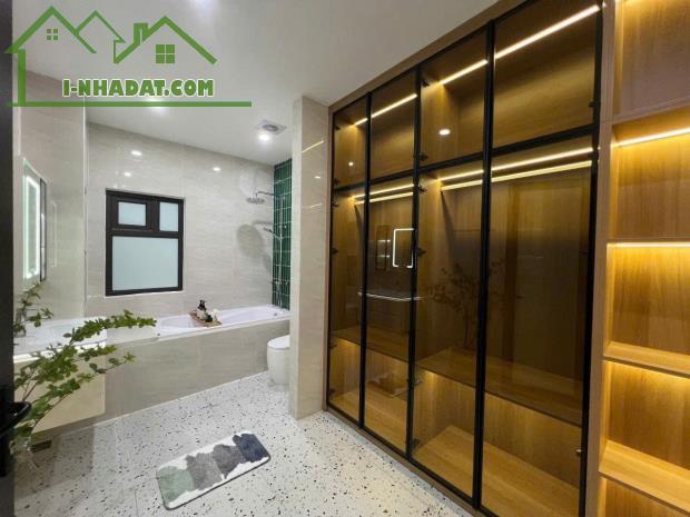 CÔNG CHÚA THỨC GIẤC - LÔ GÓC HOA HẬU - Ở NGAY - SÁT PHỐ TƯƠNG LAI! - 2