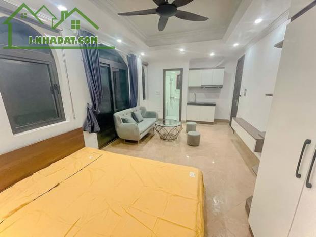 Bán chung cư căn hộ cho thuê Nguyễn Văn Cừ 110m 6T MT12m lô góc giá 25 tỷ thang máy,ngõ ô - 3