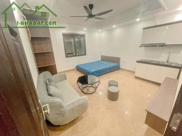 Bán chung cư căn hộ cho thuê Nguyễn Văn Cừ 110m 6T MT12m lô góc giá 25 tỷ thang máy,ngõ ô - 1