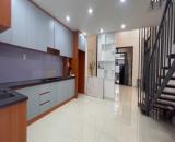 BÁN NHÀ ĐẸP MẶT TIỀN NGANG 7M, NGÃ 4 THỦ ĐỨC  – OTO VÀO NHÀ – DIỆN TÍCH KHỦNG 135M2