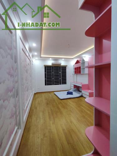 MỸ ĐÌNH – NHÀ ĐẸP KHỎI BÀN – NỘI THẤT HỊN – Ô TÔ THẲNG TIẾN