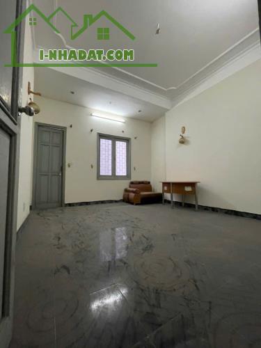 Trung tâm Ba Đình 65m2 x 4 tầng - Sân để xe ô tô - 3 thoáng. - 1