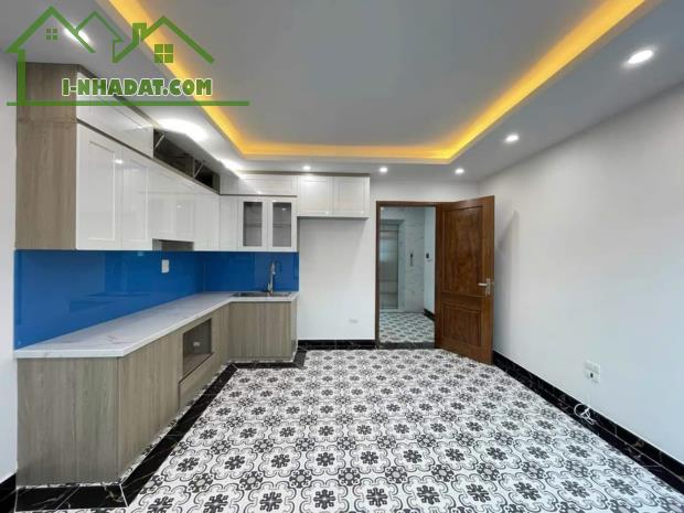PHÂN LÔ PHÁO ĐÀI LÁNG💥 50M2 x 7T💥 MT 4M💥 NHÀ MỚI💥 GẦN PHỐ💥 THANG MÁY💥 Ô TÔ ĐỖ CỬA - 1