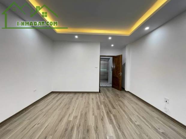 PHÂN LÔ PHÁO ĐÀI LÁNG💥 50M2 x 7T💥 MT 4M💥 NHÀ MỚI💥 GẦN PHỐ💥 THANG MÁY💥 Ô TÔ ĐỖ CỬA - 3