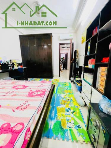 Bán nhà đẹp 50m2 4tầng mặt tiền 4m 8.8 Tỷ ôtô đỗ cổng phố Lạc Long Quân gần Hồ Tây - 3