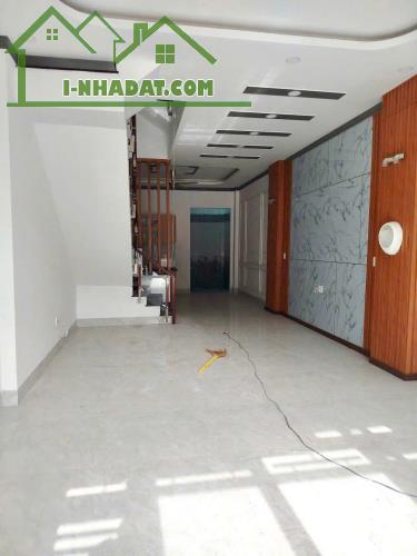 NHÀ LINH XUÂN - NHỈNH 5 TỶ - 62M2 - Ô TÔ ĐỖ TRƯỚC NHÀ - 4