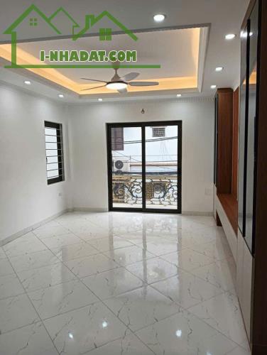 Bát Khối dtich 40m2, 6 tầng,GARA,LÔ GÓC,2THOÁNG,THANG MÁY,NGÕ THÔNG,KDOANH,GIÁ 12.x tỷ - 1