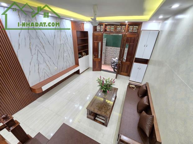 Bán nhà Phúc Lợi, Long Biên, dân xây, ô tô cách 10m, dt 43m2 chỉ 5 tỷ hơn - 2